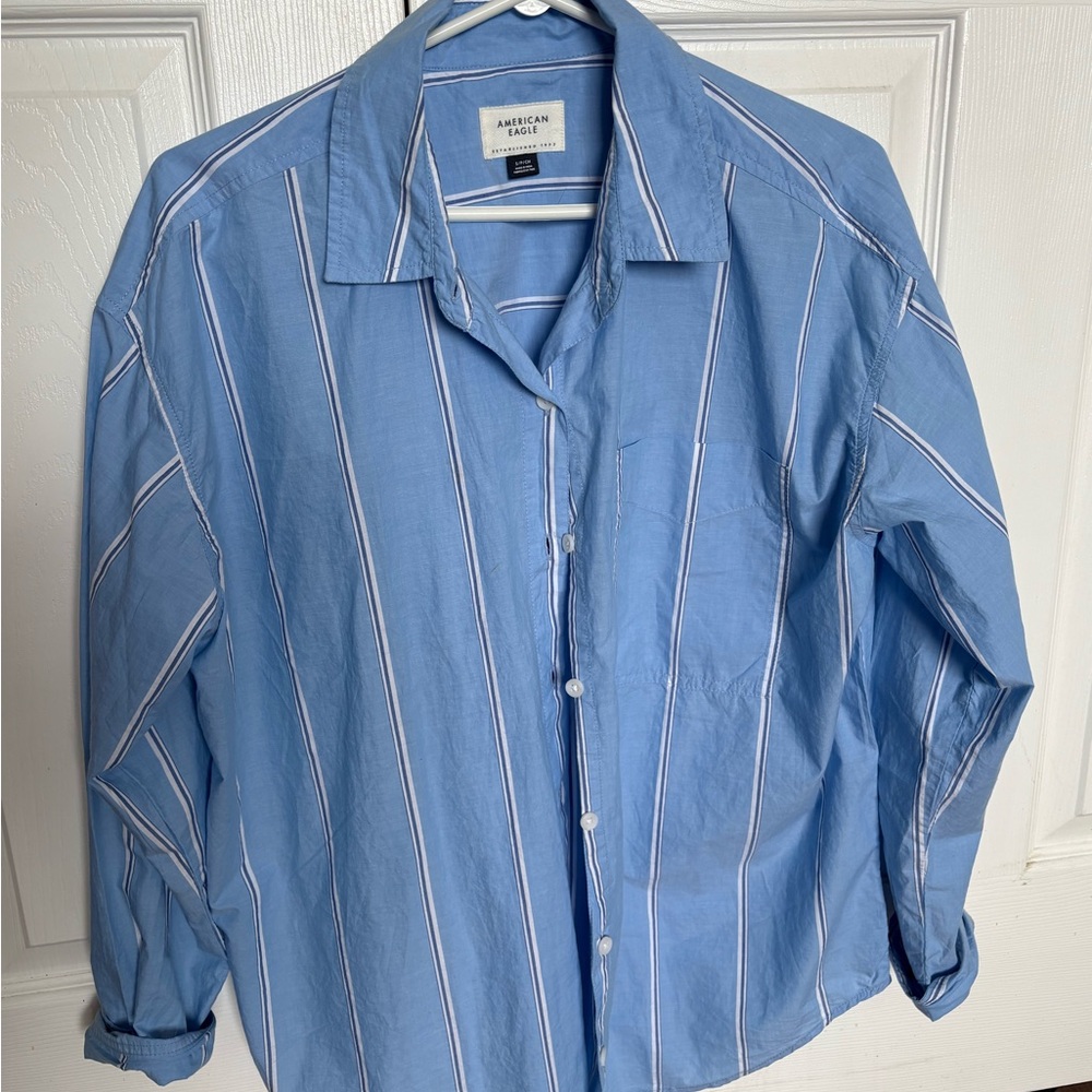 🥳 American Eagle buttoned down collar shirt Shirt